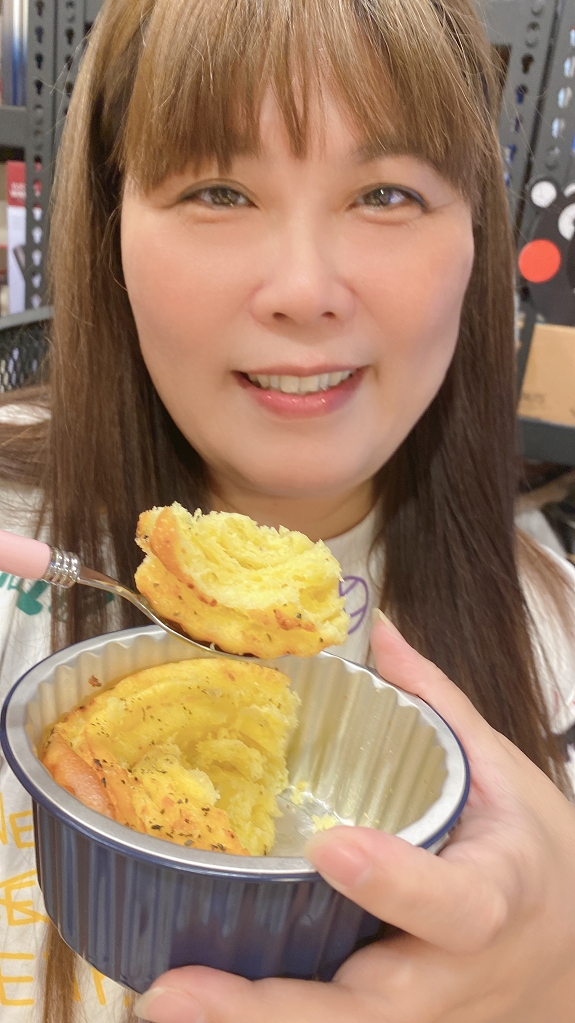 【網購肉桂捲推薦】職男の捲店 經典核桃肉桂捲 X 杏仁巧巧芋泥捲 X 大蒜奶油起司捲 X 巧克力迷你捲情人禮盒 X 花生奶酥可可捲 X 焦糖肉桂醬&#038;白蘭地橙柚乳酪 X 焦糖勁濃肉桂捲 @貝大小姐的多元心宇宙