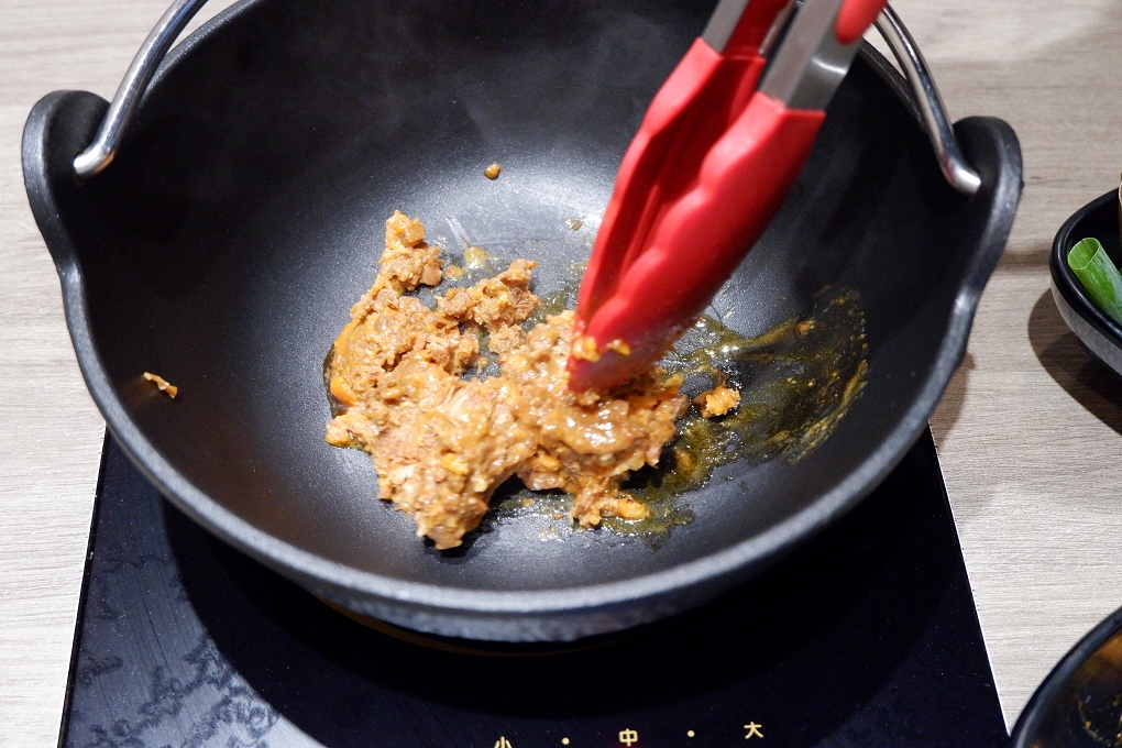 【內壢火鍋推薦】全台最大火鍋集團樂多多旗下 肉多多火鍋內壢忠孝店 全台多家門店營業到凌晨4點，是夜貓子的好選擇！ @貝大小姐的多元心宇宙