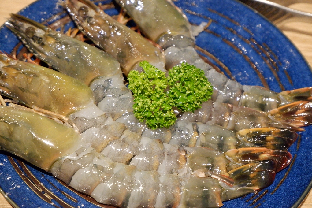 【板橋必吃燒肉，串燒，生啤，聚餐】板橋淡定人生炭火燒肉小酒館 @貝大小姐的多元心宇宙