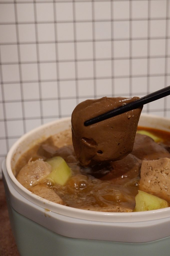 【網購美食】鄉旅鮮味 X 常溫調理包 X 麻辣鴨血 X 香嫩豆腐 X 噴汁豆干 X 麻辣湯底 X 紫米米粉 @貝大小姐的多元心宇宙