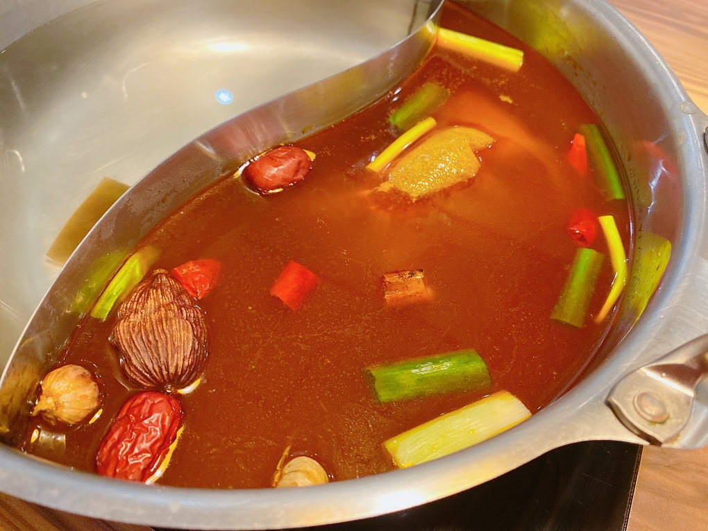 【中和火鍋】燙燙極緻涮涮鍋 FEITENG Shabu Shabu中和店 最安心的用餐空間、食材品質好且新鮮，CP值超高！ @貝大小姐的多元心宇宙