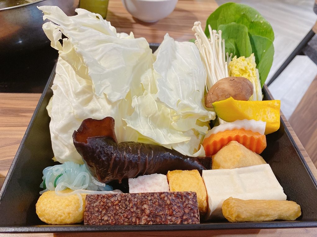 【中和火鍋】燙燙極緻涮涮鍋 FEITENG Shabu Shabu中和店 最安心的用餐空間、食材品質好且新鮮，CP值超高！ @貝大小姐的多元心宇宙