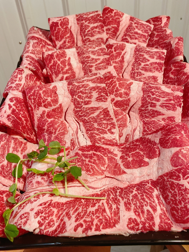 【中和火鍋】燙燙極緻涮涮鍋 FEITENG Shabu Shabu中和店 最安心的用餐空間、食材品質好且新鮮，CP值超高！ @貝大小姐的多元心宇宙