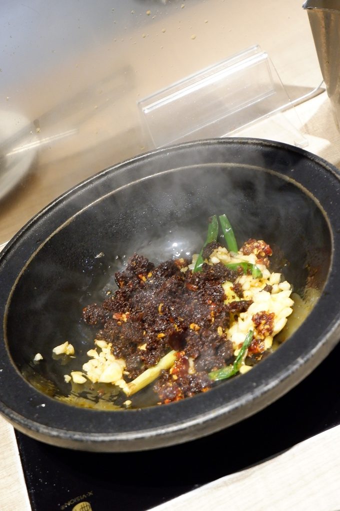 【中和火鍋推薦】全台最大火鍋集團 旗下爆紅名店 狂一鍋－中和永貞店 全台最狂台式火鍋來中和區插旗了！ @貝大小姐的多元心宇宙