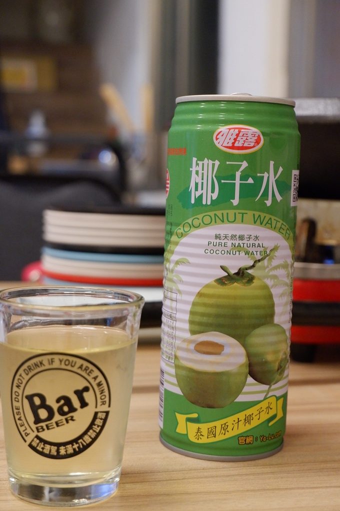 【台中南區石頭火鍋推薦】食藝石頭火鍋-工學店  湯頭始終是食藝石頭火鍋最令人百嚐不厭的經典！ @貝大小姐的多元心宇宙