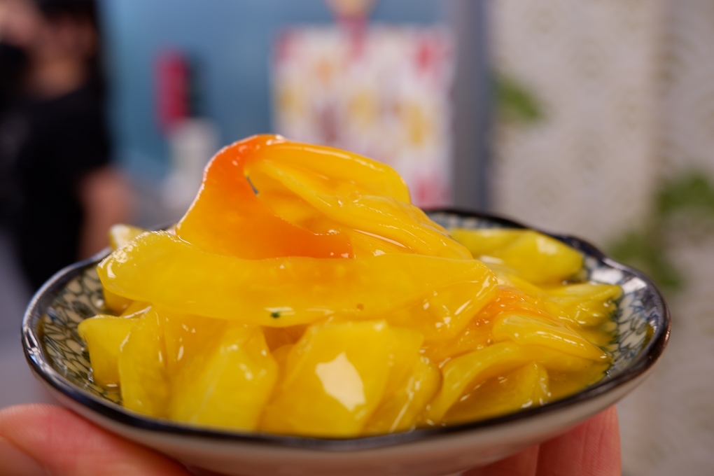 【永和牛肉麵】牛香原汁牛肉麵 到了用餐的時間，就成了附近居民排隊的地標！ @貝大小姐的多元心宇宙