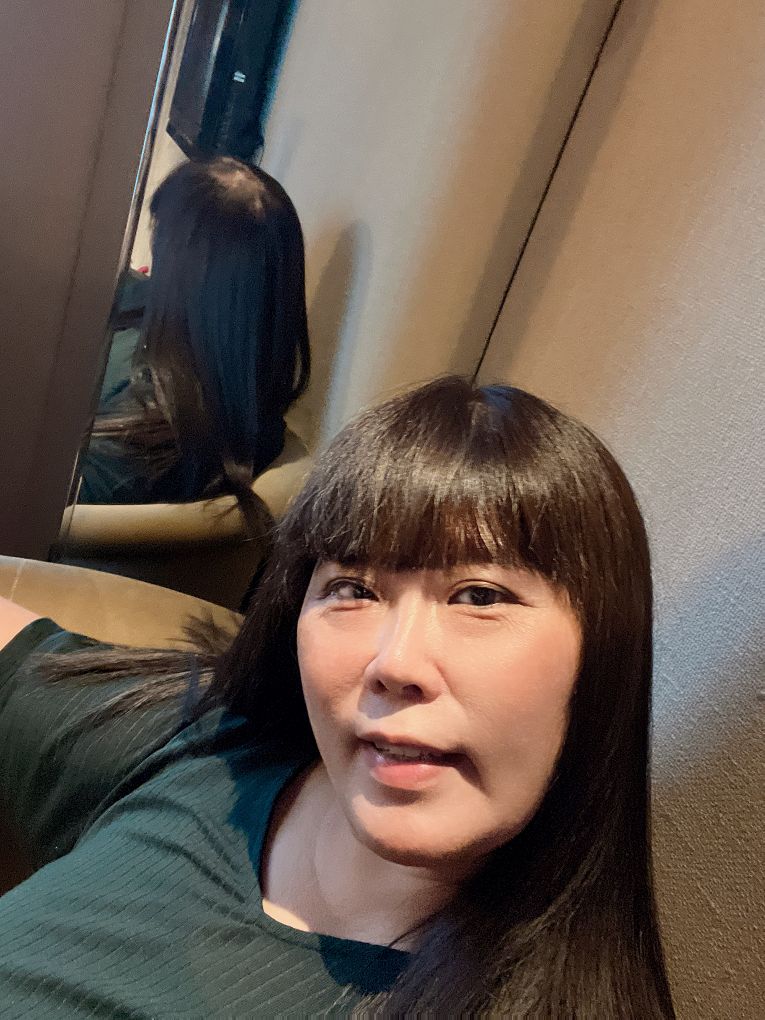 【新莊染髮推薦】新莊E HAIR 美髮 讓美學與色彩學在你的髮上完全的展現！ @貝大小姐的多元心宇宙