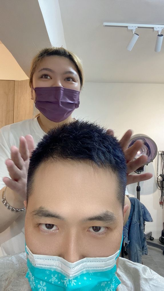【新莊染髮推薦】新莊E HAIR 美髮 讓美學與色彩學在你的髮上完全的展現！ @貝大小姐的多元心宇宙