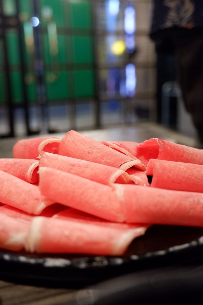 【火鍋第一品牌】火鍋迷必吃名店 狂一鍋新莊復興店 來新莊插旗了！ @貝大小姐的多元心宇宙
