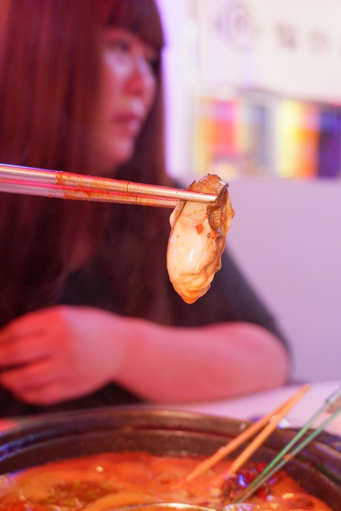 【火鍋第一品牌樂多多集團】肉多多火鍋三重正義店 三人行，必有麻辣吃！三份套餐即贈一鍋 爆炒川府麻辣鍋！ @貝大小姐的多元心宇宙