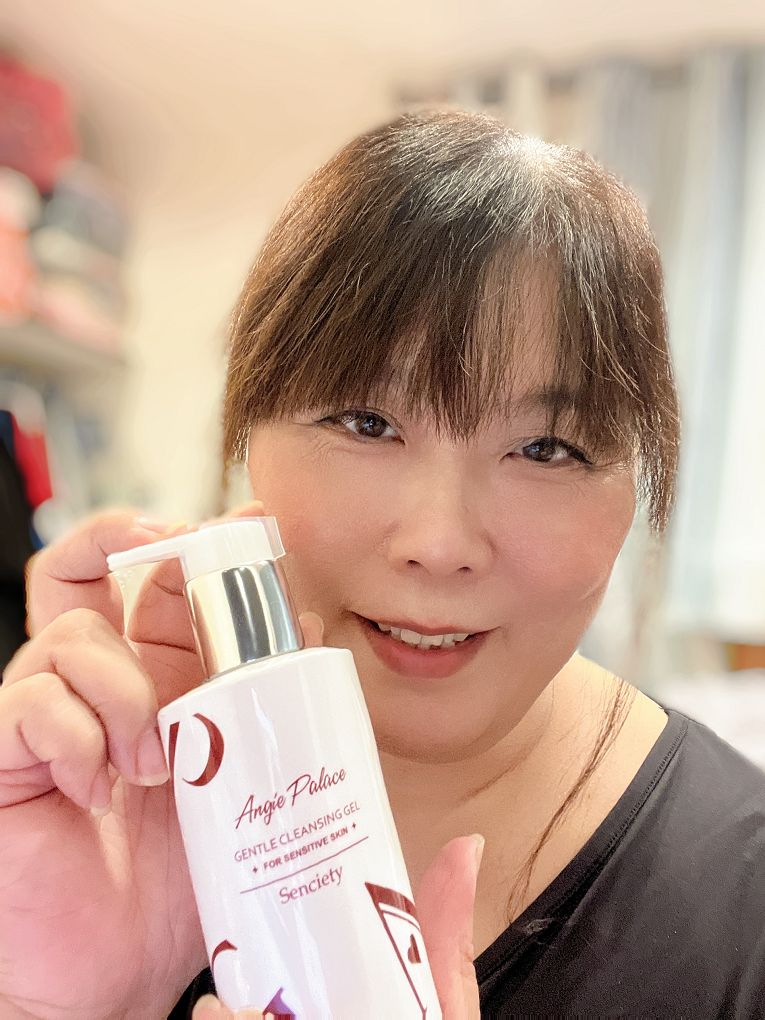 【洗卸好物推薦】Angie Palace安婕絲 舒敏溫和洗面膠 X 溫感輕透卸妝油 讓你即使是素顏，清潔、潤澤的感受也能擁有一整天的好心情！ @貝大小姐的多元心宇宙
