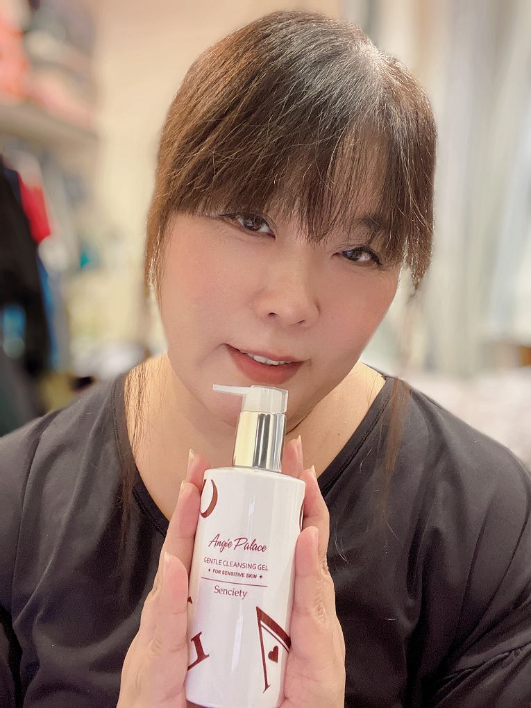 【洗卸好物推薦】Angie Palace安婕絲 舒敏溫和洗面膠 X 溫感輕透卸妝油 讓你即使是素顏，清潔、潤澤的感受也能擁有一整天的好心情！ @貝大小姐的多元心宇宙