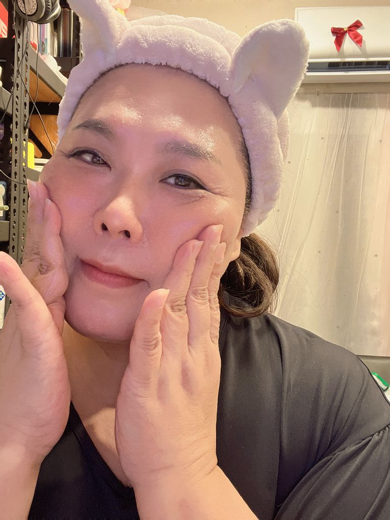 【洗卸好物推薦】Angie Palace安婕絲 舒敏溫和洗面膠 X 溫感輕透卸妝油 讓你即使是素顏，清潔、潤澤的感受也能擁有一整天的好心情！ @貝大小姐的多元心宇宙