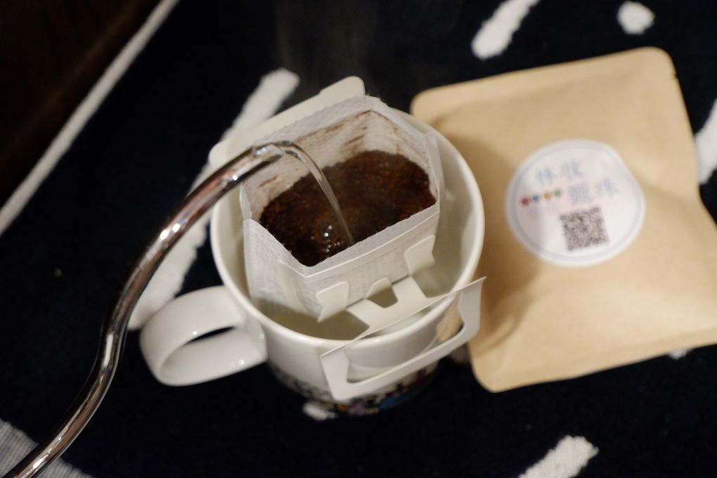 【網購甜點推薦】林牧甄珠手作烘焙：卷卷咖啡肉桂捲禮盒 陪伴你在任何熟與不熟的場合中， 與她一起成為人見人愛的焦點！ @貝大小姐的多元心宇宙