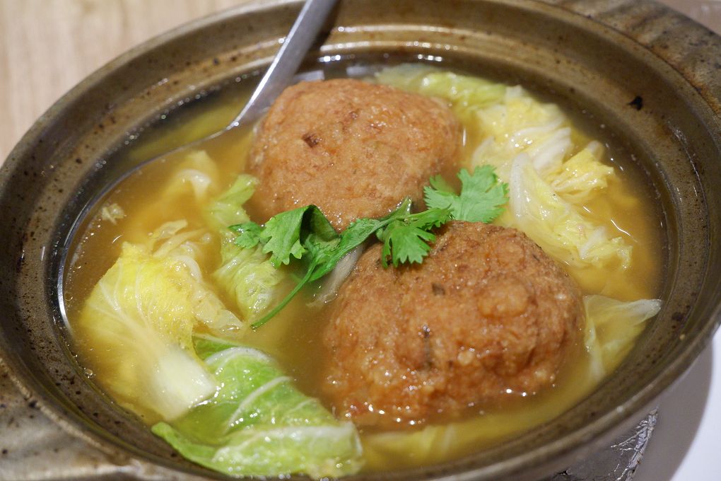 【台北 中正紀念堂站中式餐廳】泰和樓 除了酸菜白肉鍋，還有各種現點現做的熱騰騰蒸籠點心！ @貝大小姐的多元心宇宙