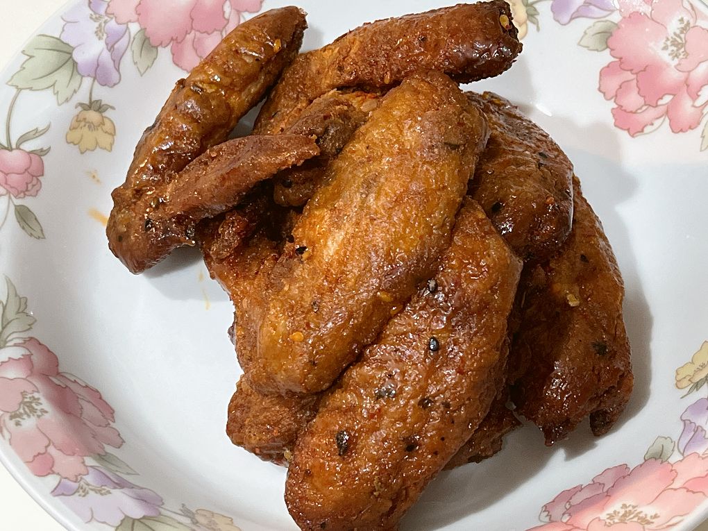 【網購美食推薦】滷台味：椒麻滷味數十種辛辣食材搭配特色椒麻醬大火快炒,超入味的口感讓人一口接一口停不下來! @貝大小姐的多元心宇宙