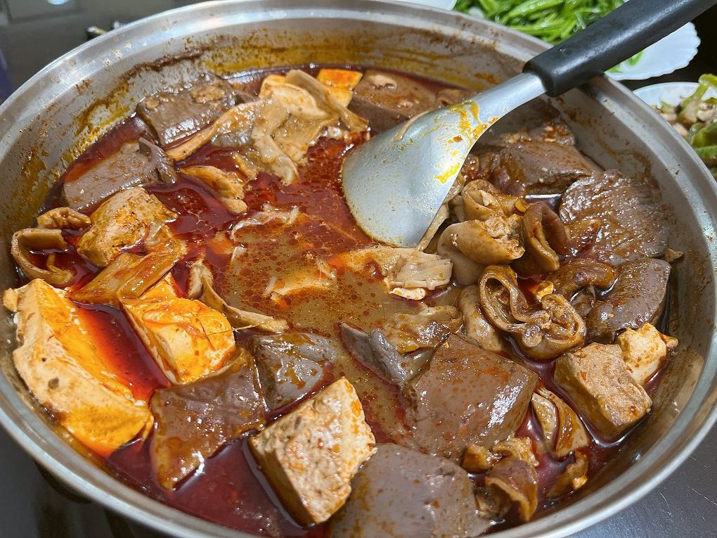 【網購美食推薦】煮匙人麻辣豆腐鴨血 常溫料理包 讓想吃辣的癮頭隨時隨地得到滿足！ @貝大小姐的多元心宇宙