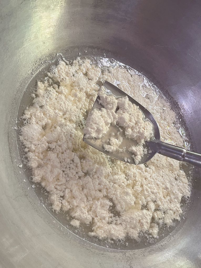 【花蓮富里 羅山村泥火山豆腐DIY推薦】羅山大自然體驗農家泥火山豆腐 在舌尖上的天然手工粗獷口感  是任何工業生產的豆腐所無法呈現的美味！ @貝大小姐的多元心宇宙