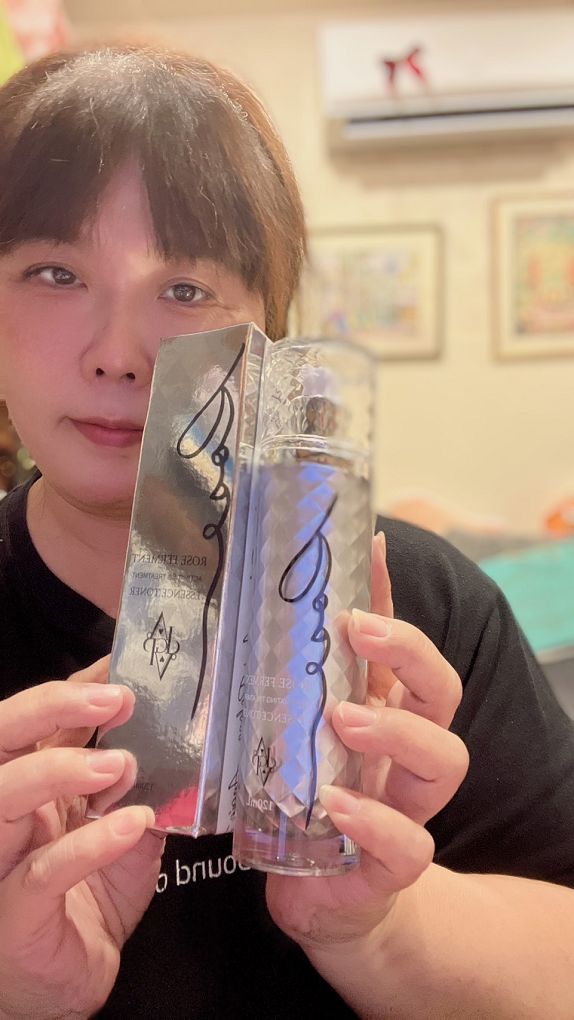 【保養好用小物】Angie Palace安婕絲 玫瑰雙酵修護青春露 是2合1 化妝水+精華液，更是懶人必備保養品！ @貝大小姐的多元心宇宙