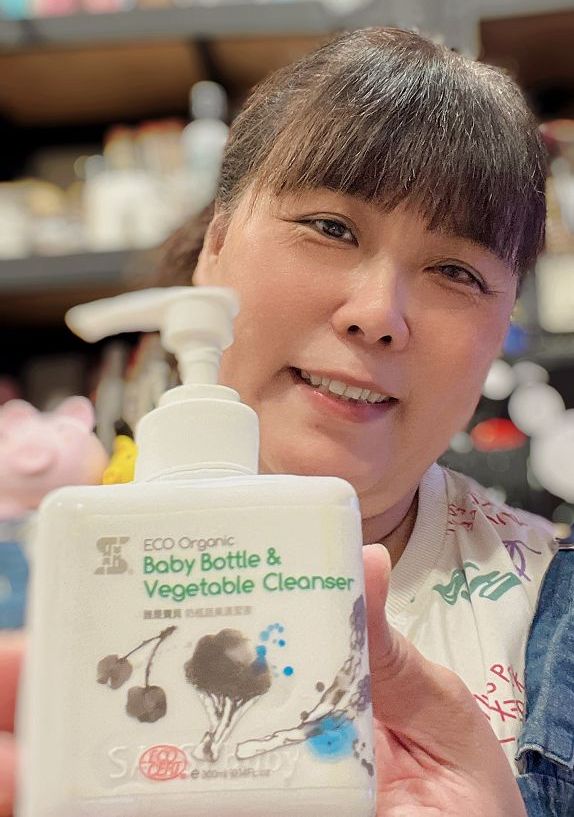 【好物推薦】Babysassi誰是寶貝 蔬果奶瓶清潔液  安全健康的生活、絢爛至極的幸福，來自Babysassi誰是寶貝專業用心的全面呵護！ @貝大小姐的多元心宇宙