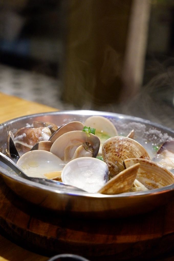 【新北 新店小碧潭燒肉小酒館推薦】米炭火燒肉 新店小碧潭店 日本A5和牛等級的肉品讓美好來自享受當下食材最美味的瞬間，讓感動來自吃到食材最原始的風味！ @貝大小姐的多元心宇宙