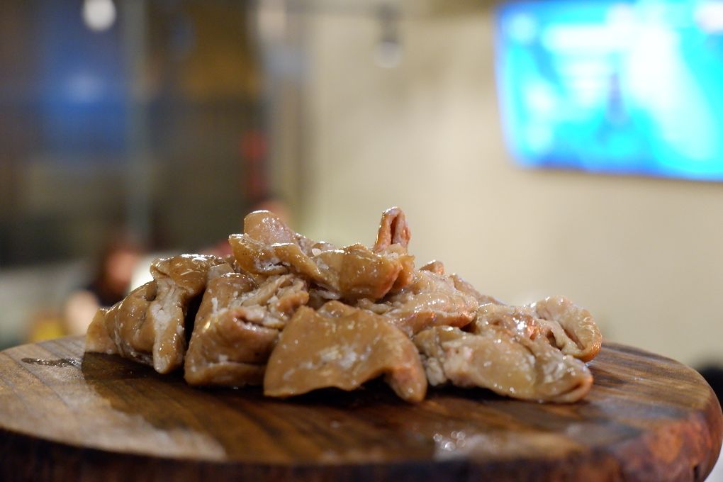 【新北 新店小碧潭燒肉小酒館推薦】米炭火燒肉 新店小碧潭店 日本A5和牛等級的肉品讓美好來自享受當下食材最美味的瞬間，讓感動來自吃到食材最原始的風味！ @貝大小姐的多元心宇宙