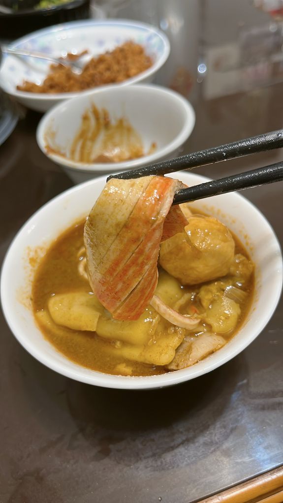 【網購鍋物料理】食下有約 麻辣鴨血臭豆腐鍋 X 南洋叻沙鍋 即使冰箱沒有其他配料，你都可以吃好吃滿！ @貝大小姐的多元心宇宙