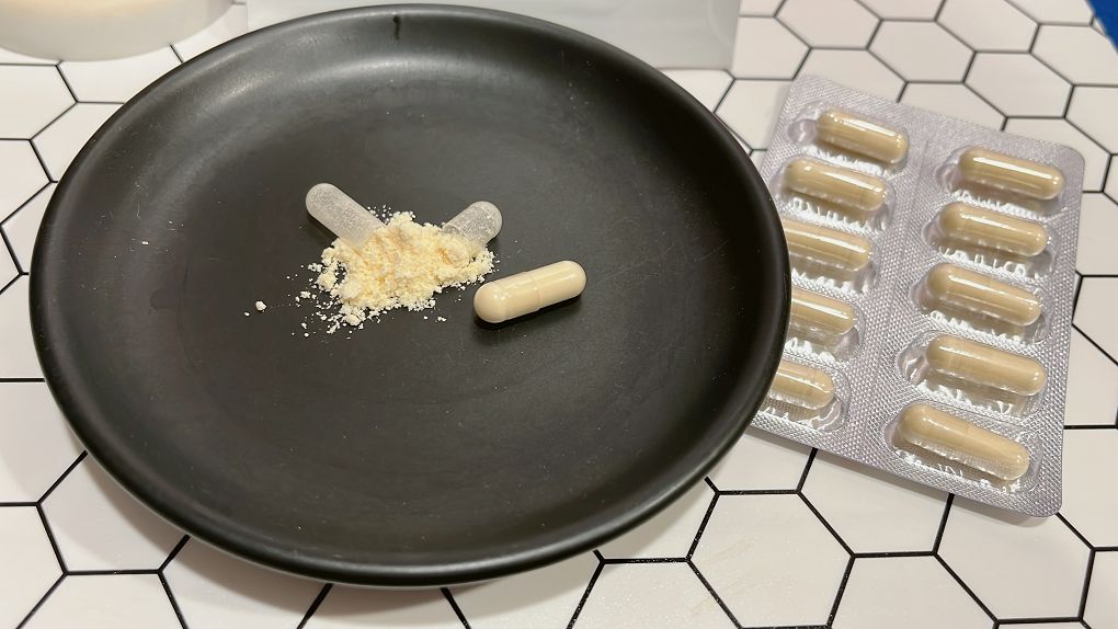 【保養小物】B:H 頂級蜂王乳 | 養顏美容的保養聖品 讓我們輕鬆擁有美麗與驕傲，更讓我們可以得到好的睡眠！ @貝大小姐的多元心宇宙