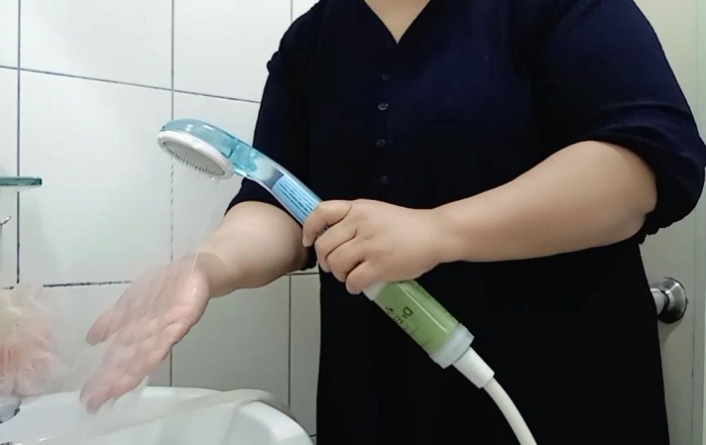 【網購好物推薦】Dr.EFIL 香氛維他命濾水器  用濃濃的香氛來卸下一天的疲勞，讓我們愛上這樣簡單紓解壓力的過程！ @貝大小姐的多元心宇宙