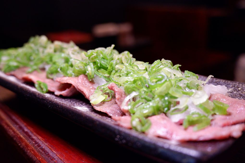 【三重居酒屋，串燒】夜こそ Yorukoso 平價又美味的居酒屋，每一道料理都是喜悅的能量！ @貝大小姐的多元心宇宙