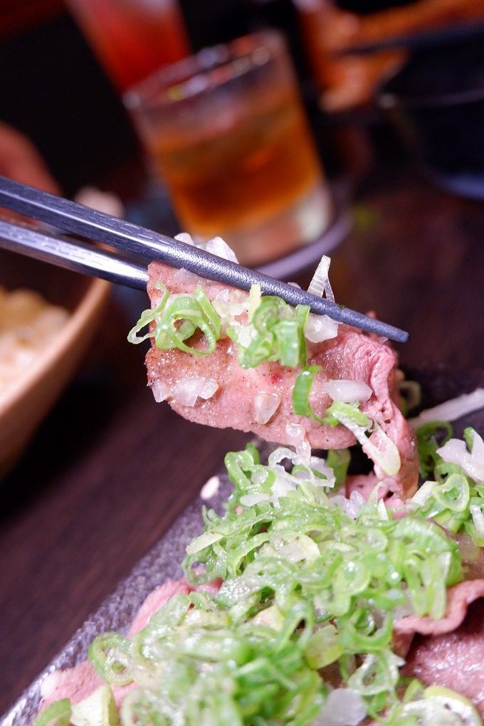 【三重居酒屋，串燒】夜こそ Yorukoso 平價又美味的居酒屋，每一道料理都是喜悅的能量！ @貝大小姐的多元心宇宙