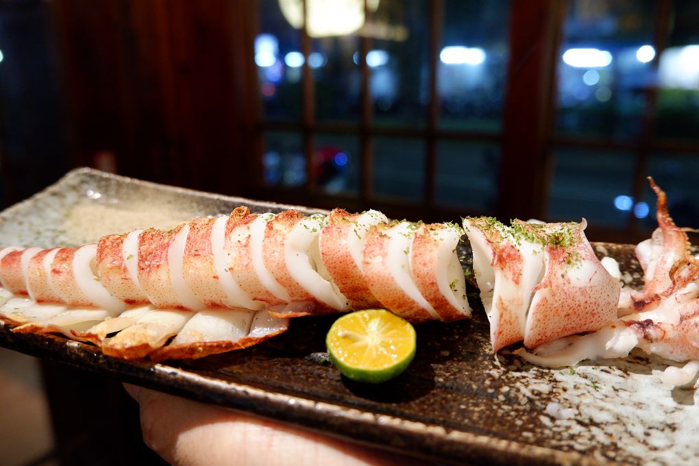 【三重居酒屋，串燒】夜こそ Yorukoso 平價又美味的居酒屋，每一道料理都是喜悅的能量！ @貝大小姐的多元心宇宙