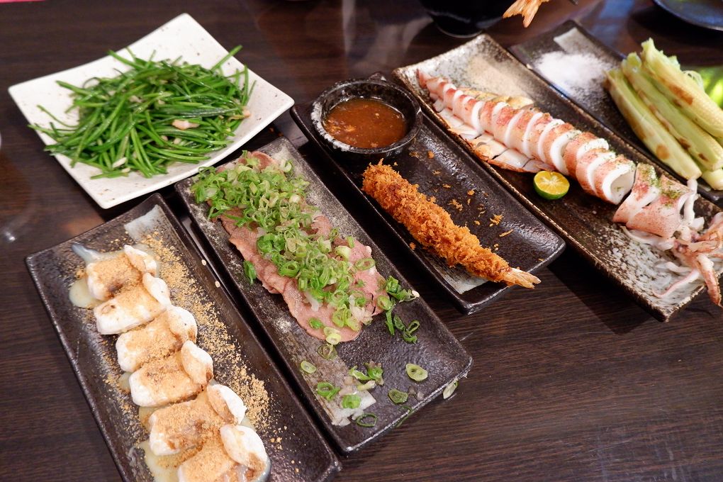 【三重居酒屋，串燒】夜こそ Yorukoso 平價又美味的居酒屋，每一道料理都是喜悅的能量！ @貝大小姐的多元心宇宙