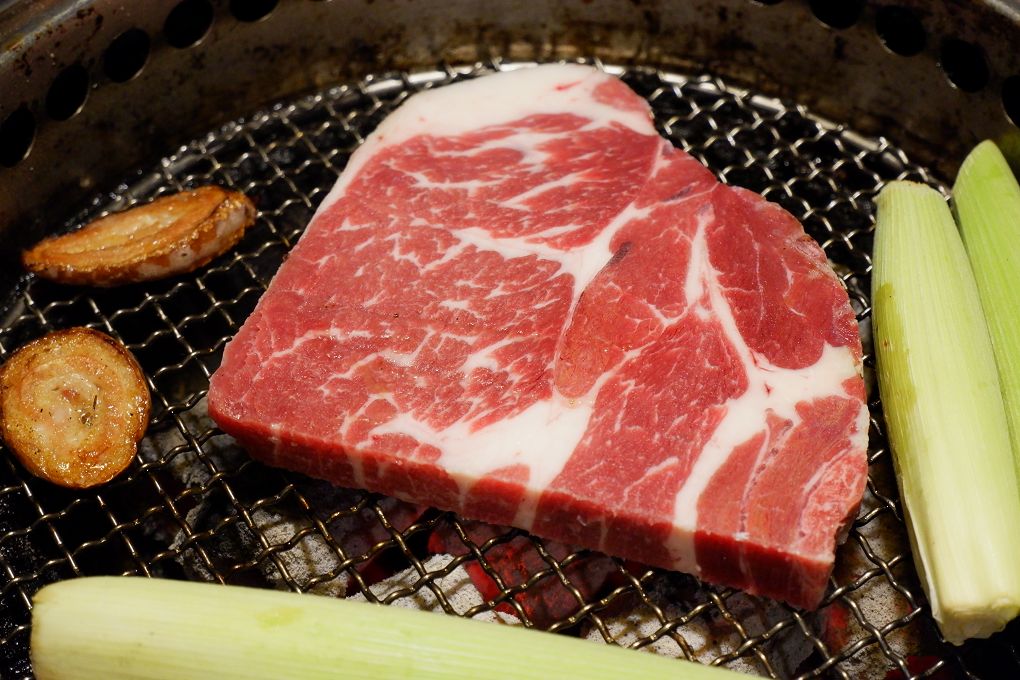【用心生活】心血來潮的新燒肉店開箱心得 @貝大小姐的多元心宇宙