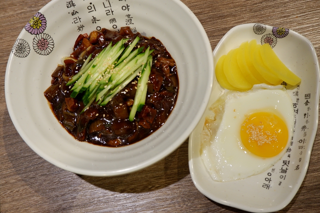 【好書推薦】飲食中的朝鮮野史 @貝大小姐的多元心宇宙