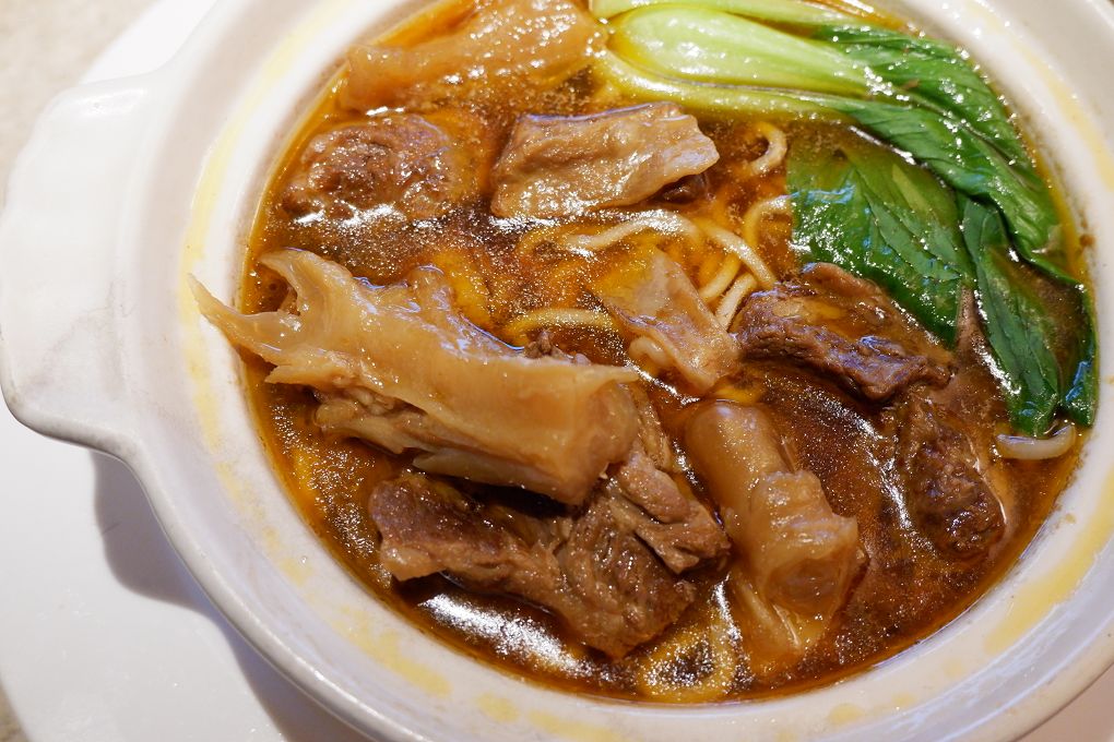 【台北 五星級飯店推薦】君品酒店 5星級的古堡飯店，進入大廳就像是來到歐洲小鎮裡的古堡！ @貝大小姐的多元心宇宙