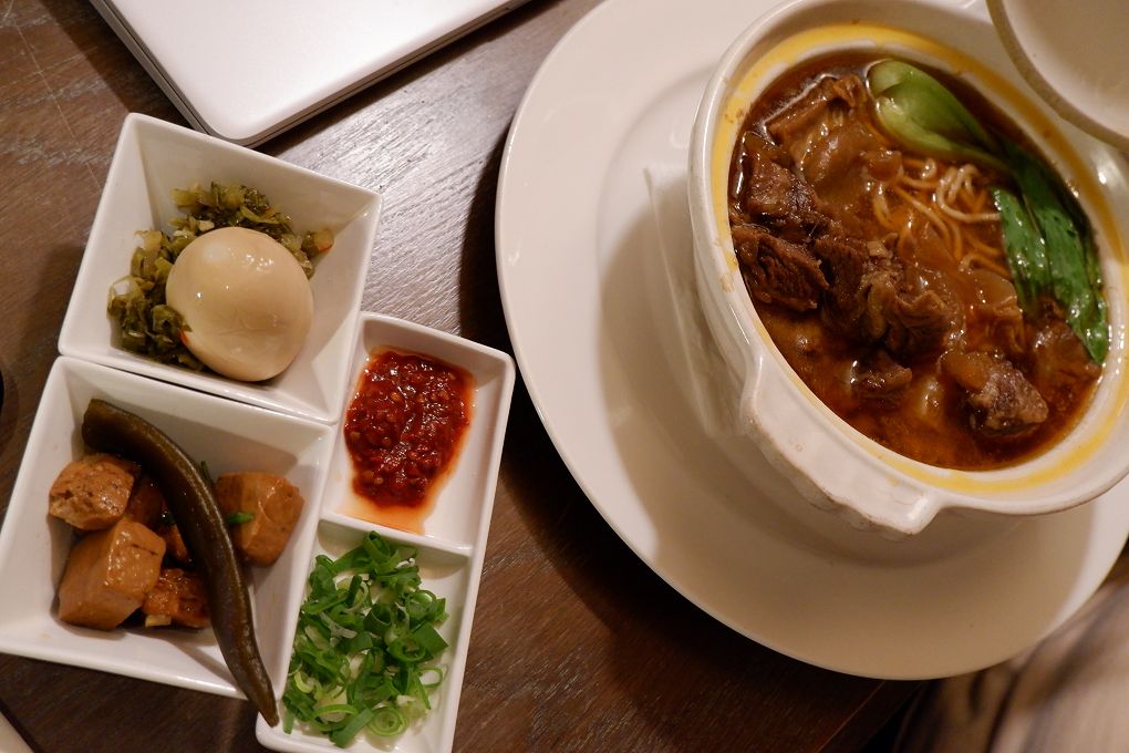 【台北 五星級飯店推薦】君品酒店 5星級的古堡飯店，進入大廳就像是來到歐洲小鎮裡的古堡！ @貝大小姐的多元心宇宙