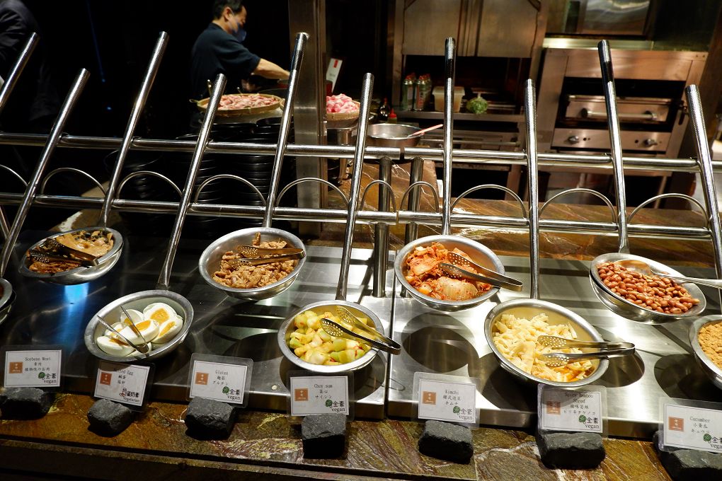 【台北 五星級飯店推薦】君品酒店 5星級的古堡飯店，進入大廳就像是來到歐洲小鎮裡的古堡！ @貝大小姐的多元心宇宙
