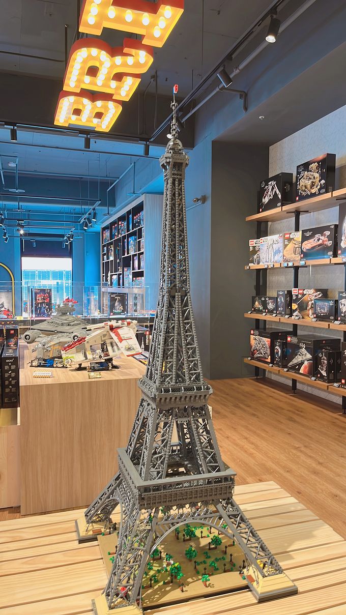 【內湖 樂高展示空間】BRICK PAPA 內湖展示空間 鋼琴、打字機、巴黎鐵塔，甚至已經絕版的產品，都在這裡完整呈現！ @貝大小姐的多元心宇宙