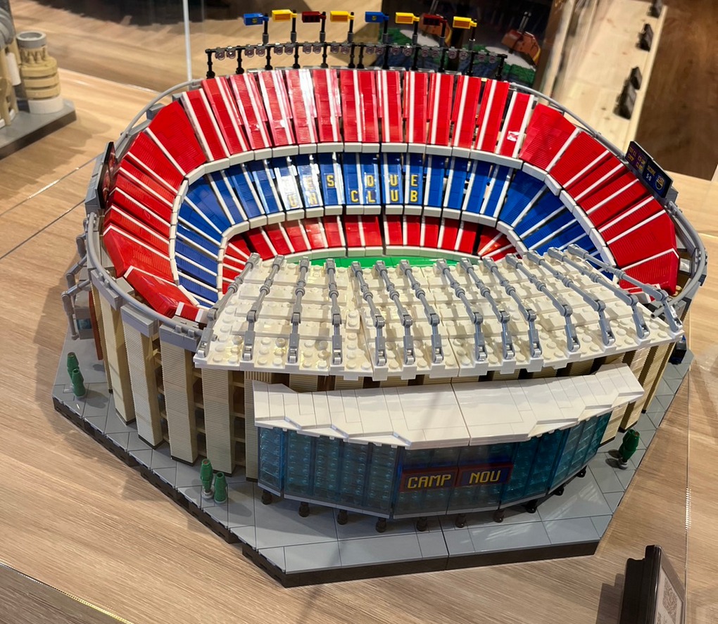 【內湖 樂高展示空間】BRICK PAPA 內湖展示空間 鋼琴、打字機、巴黎鐵塔，甚至已經絕版的產品，都在這裡完整呈現！ @貝大小姐的多元心宇宙