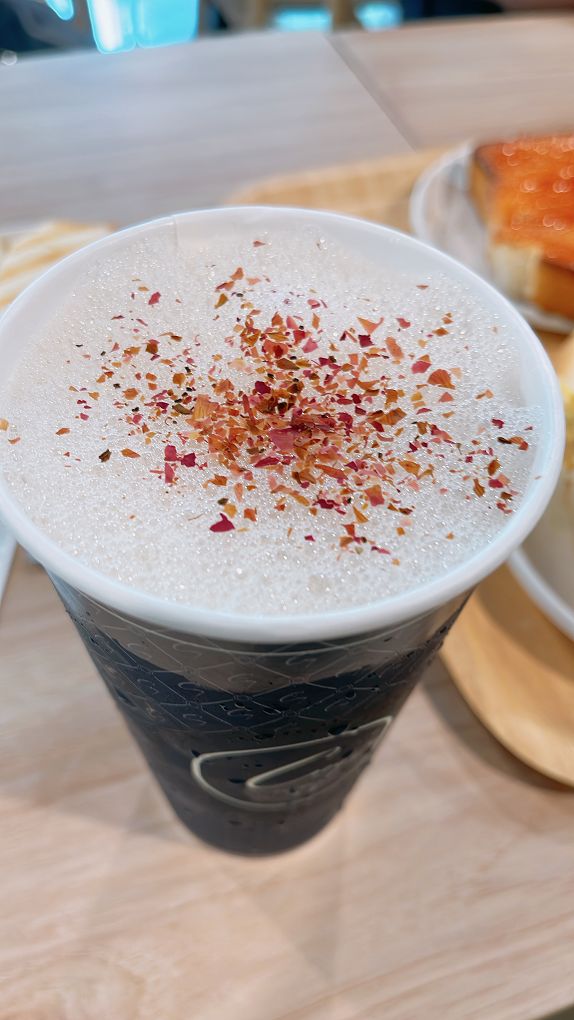 【三重 咖啡店推薦】Cozy Coffee可集咖啡 一個人也好、一群朋友也罷，在Cozy Coffee裡享受開心的咖啡時間！ @貝大小姐的多元心宇宙