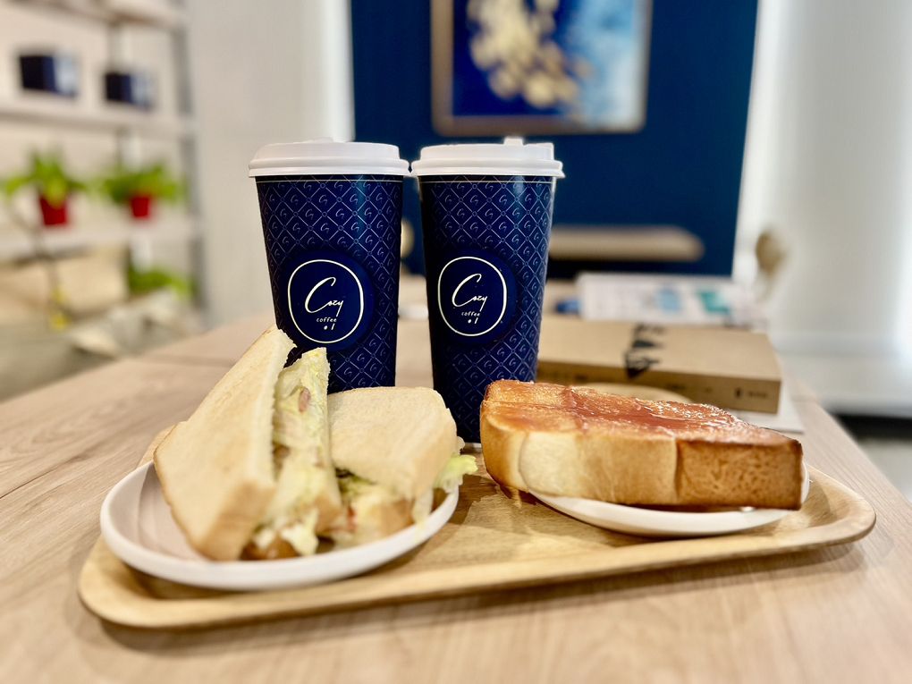 【三重 咖啡店推薦】Cozy Coffee可集咖啡 一個人也好、一群朋友也罷，在Cozy Coffee裡享受開心的咖啡時間！ @貝大小姐的多元心宇宙