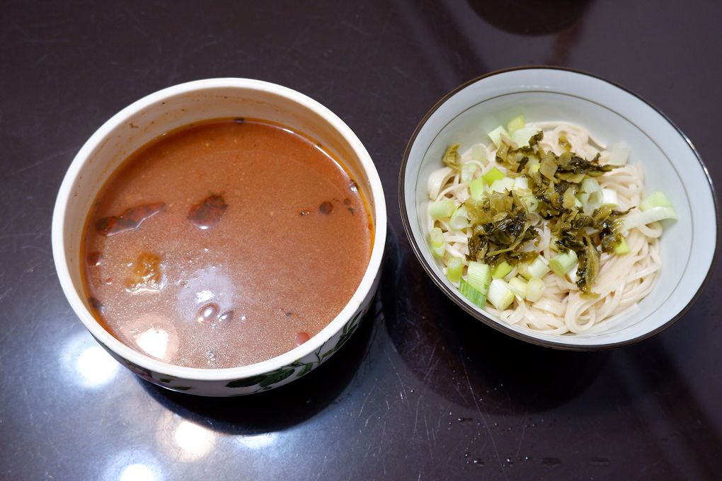 【momo獨售】享點子｜獨享牛肉湯系列  不論是紅燒或是蕃茄口味，都是牛肉麵節最牛嚴選，冠軍湯頭讓你隨時隨地享受好喝的牛肉湯！ @貝大小姐的多元心宇宙