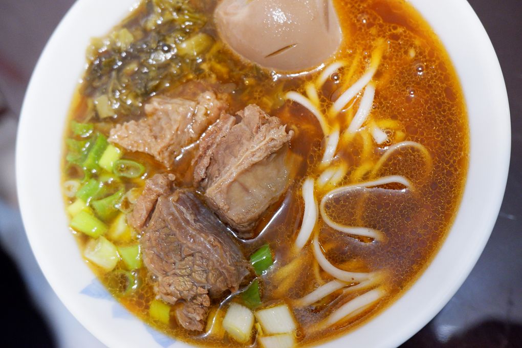 【momo獨售】享點子｜獨享牛肉湯系列  不論是紅燒或是蕃茄口味，都是牛肉麵節最牛嚴選，冠軍湯頭讓你隨時隨地享受好喝的牛肉湯！ @貝大小姐的多元心宇宙