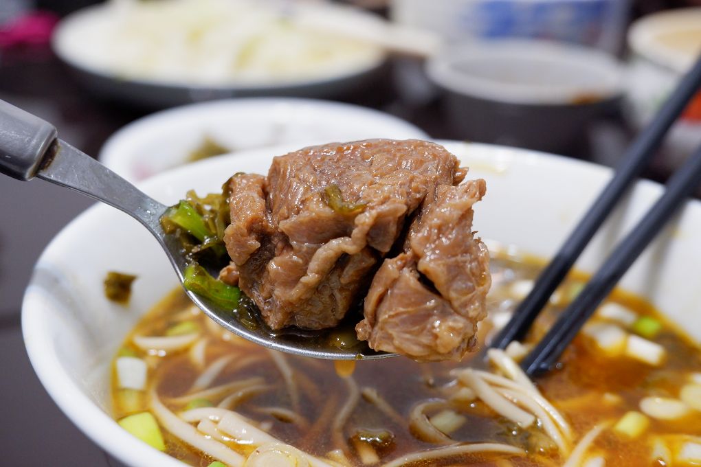 【momo獨售】享點子｜獨享牛肉湯系列  不論是紅燒或是蕃茄口味，都是牛肉麵節最牛嚴選，冠軍湯頭讓你隨時隨地享受好喝的牛肉湯！ @貝大小姐的多元心宇宙