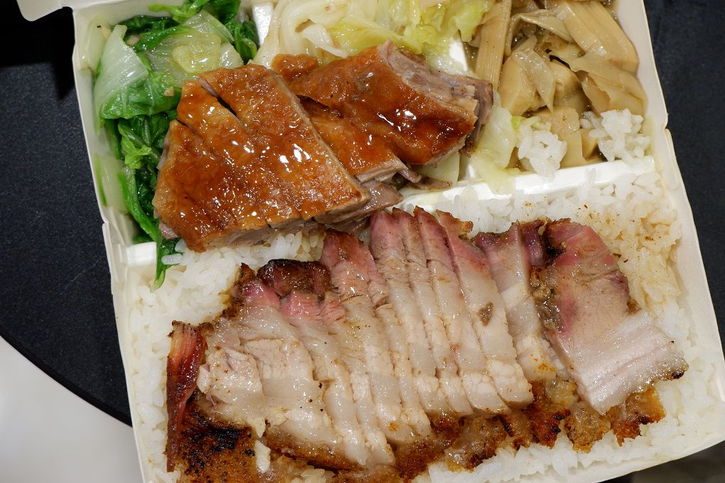 【新店 燒臘便當店推薦】廣東名門燒腊專賣店 新店店 台北燒臘40年老店 港仔也讚不絕口的燒肉『名門燒臘』 @貝大小姐的多元心宇宙