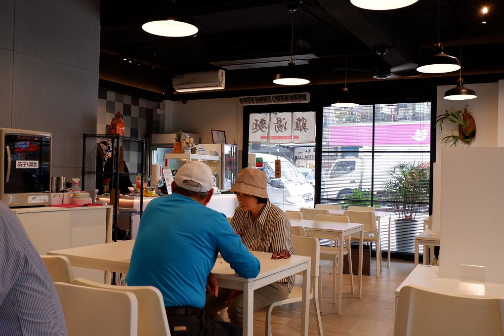 【內湖美食推薦】 文湖21雞湯麵 不論吃麵、喝湯、吃肉、配菜  總會讓你深深記住她的美味！ @貝大小姐的多元心宇宙