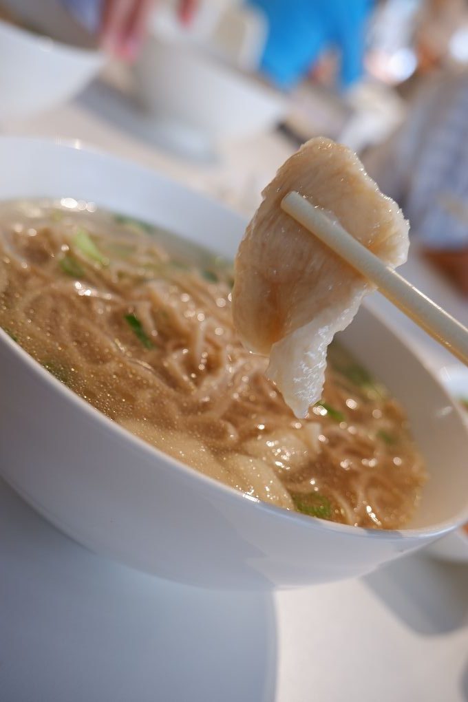 【內湖美食推薦】 文湖21雞湯麵 不論吃麵、喝湯、吃肉、配菜  總會讓你深深記住她的美味！ @貝大小姐的多元心宇宙