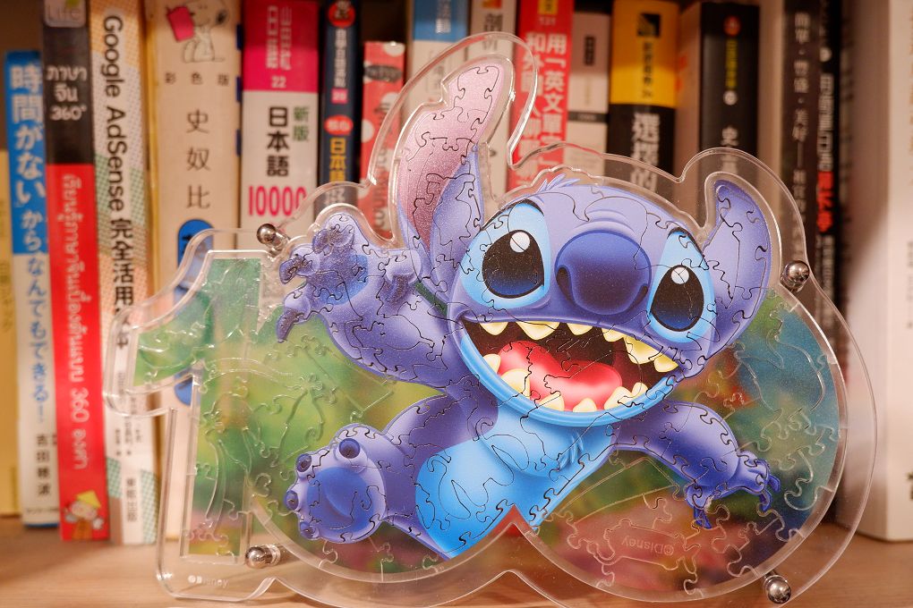 【網購木質拼圖推薦】海裡魚 迪士尼百年慶典木質拼圖 藉著巧妙運用動畫中經典的背景及角色，還原動畫中令人印象深刻的場景！ @貝大小姐的多元心宇宙