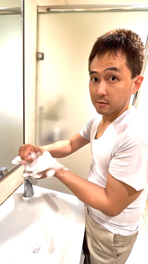 【網購洗面乳推薦】LC品愛 淨膚火山泥洗面乳 採用日本櫻島火山泥白砂微粒子能夠幫臉部做深層清潔！ @貝大小姐的多元心宇宙